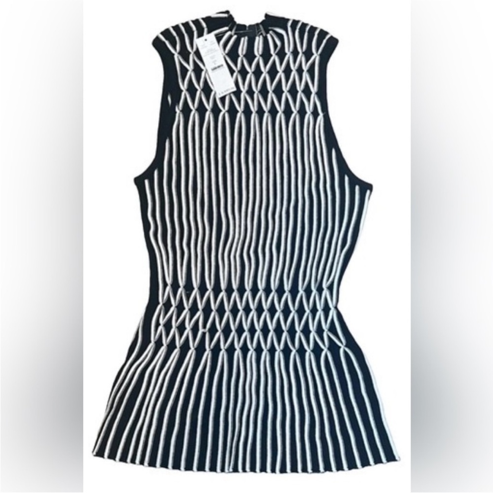 White House Black Market Black & White Textured Knit Sleeveless Top Size S
